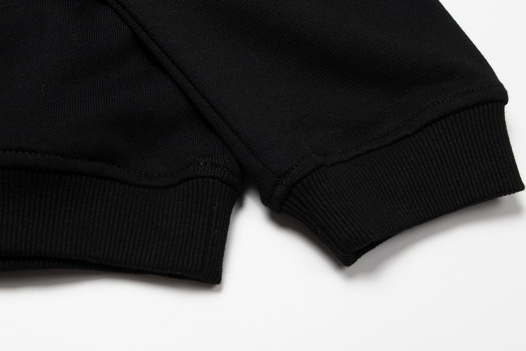 Sweat-shirt noir avec logo fer à cheval et cœurs chromés