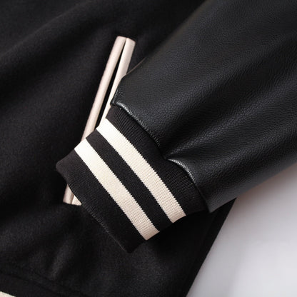 Veste universitaire noire avec logo de fer à cheval et cœurs chromés