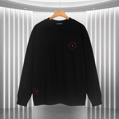 Sweat-shirt noir avec logo de fer à cheval rose et cœurs chromés