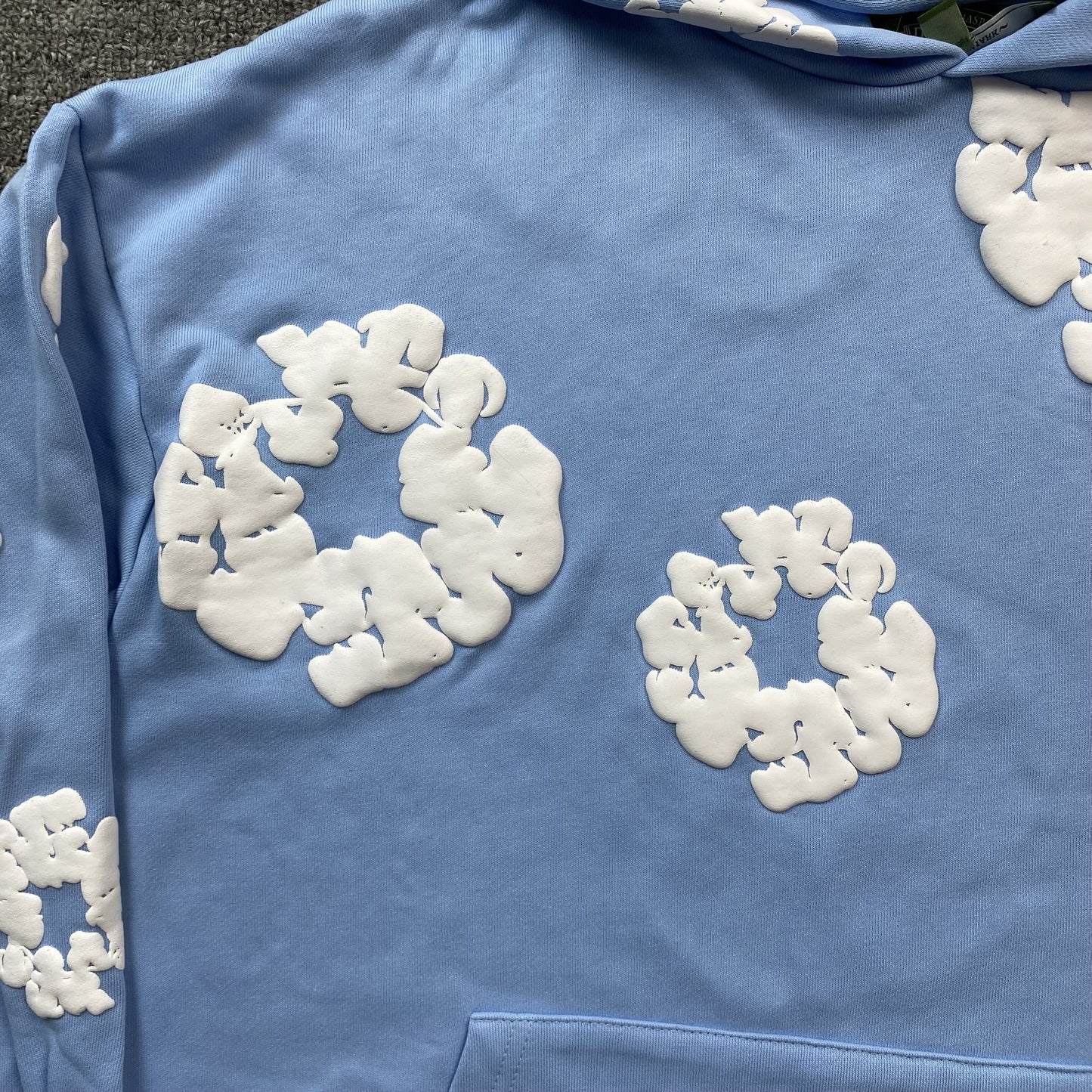 Sweat à capuche en coton avec couronne de larmes en denim, bleu clair