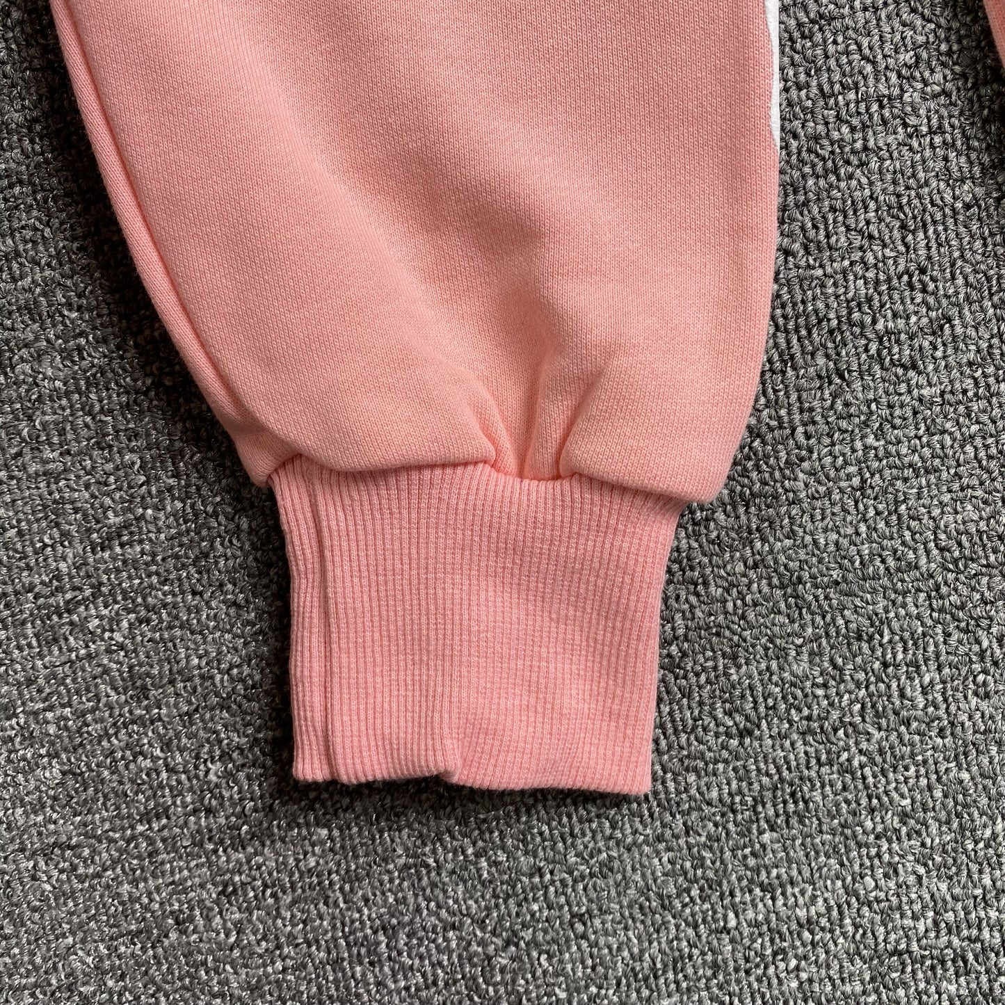 Sweat à capuche en coton avec couronne de fleurs en denim, couleur pêche