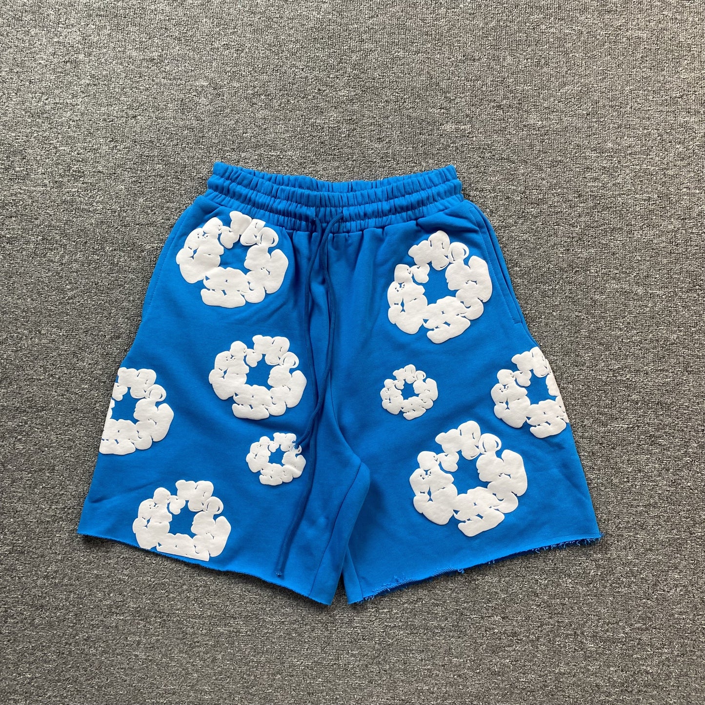Short en coton déchiré bleu azur