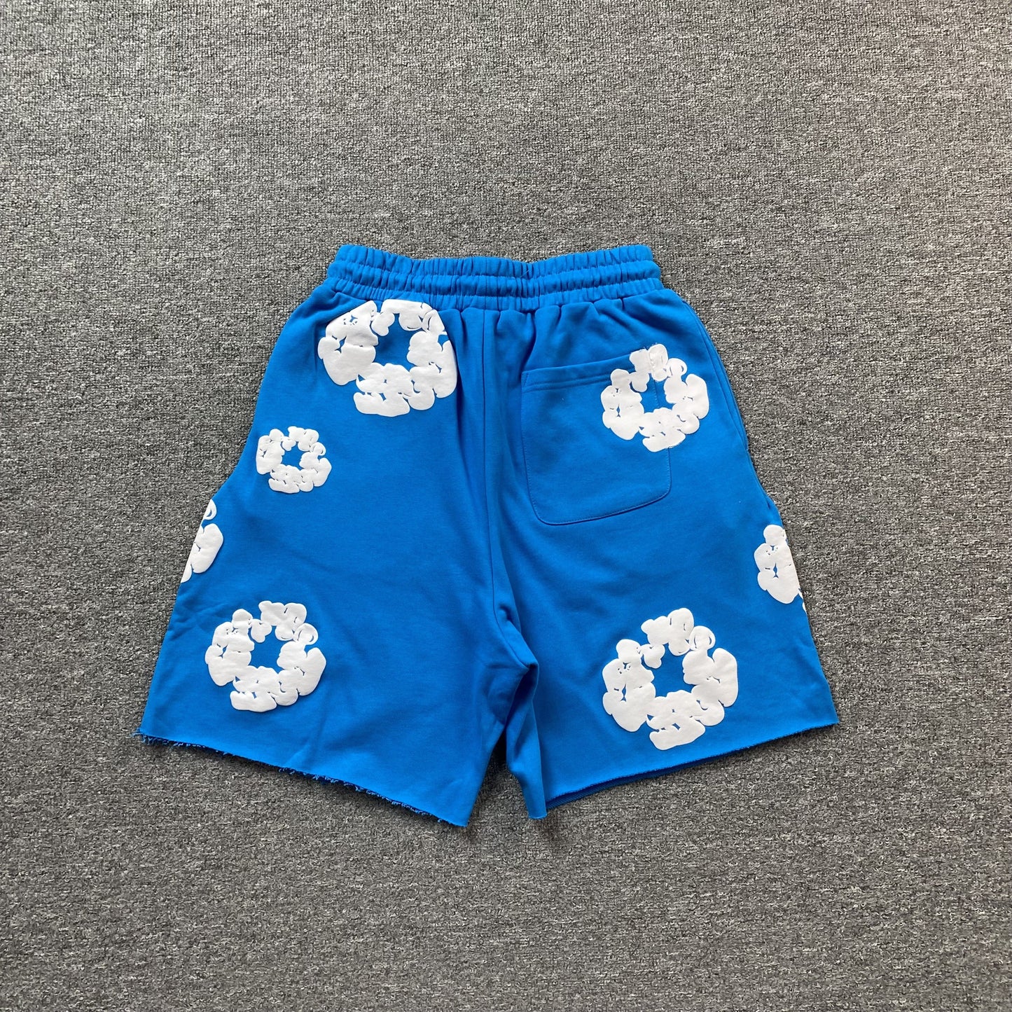 Short en coton déchiré bleu azur