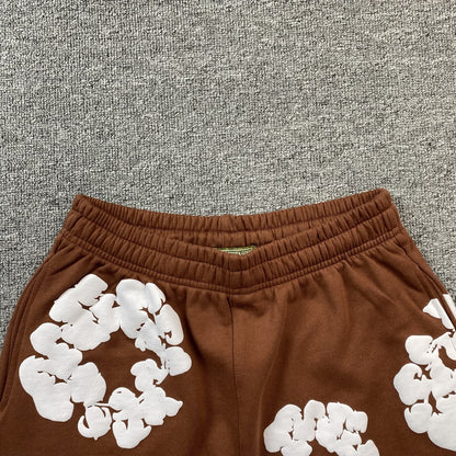 Short marron en coton déchiré et couronne