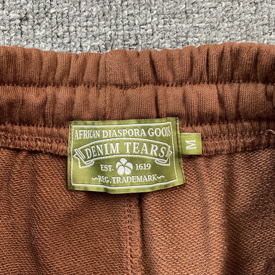 Short marron en coton déchiré et couronne