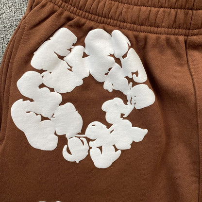 Short marron en coton déchiré et couronne