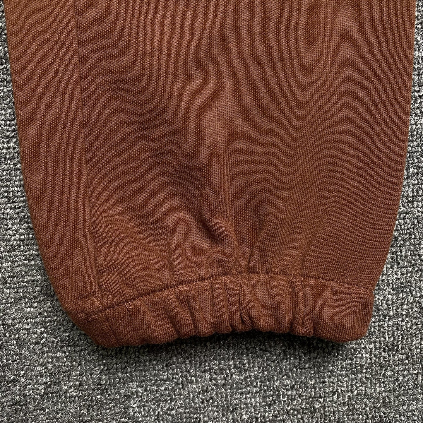 PANTALON DE SURVÊTEMENT MARRON EN DENIM TEARS ET COTON WREATH