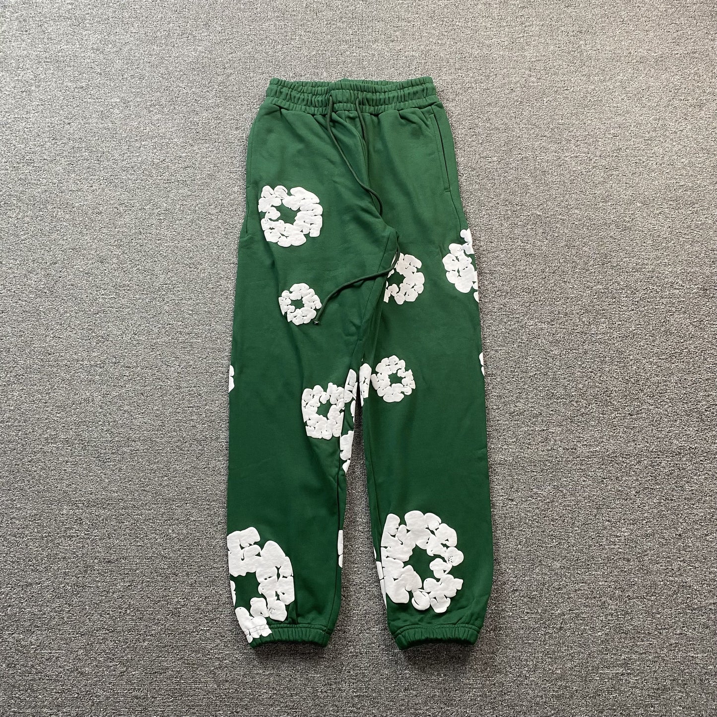PANTALON DE SURVÊTEMENT EN COTON À MOTIFS DÉCHIRÉS VERT FONCÉ