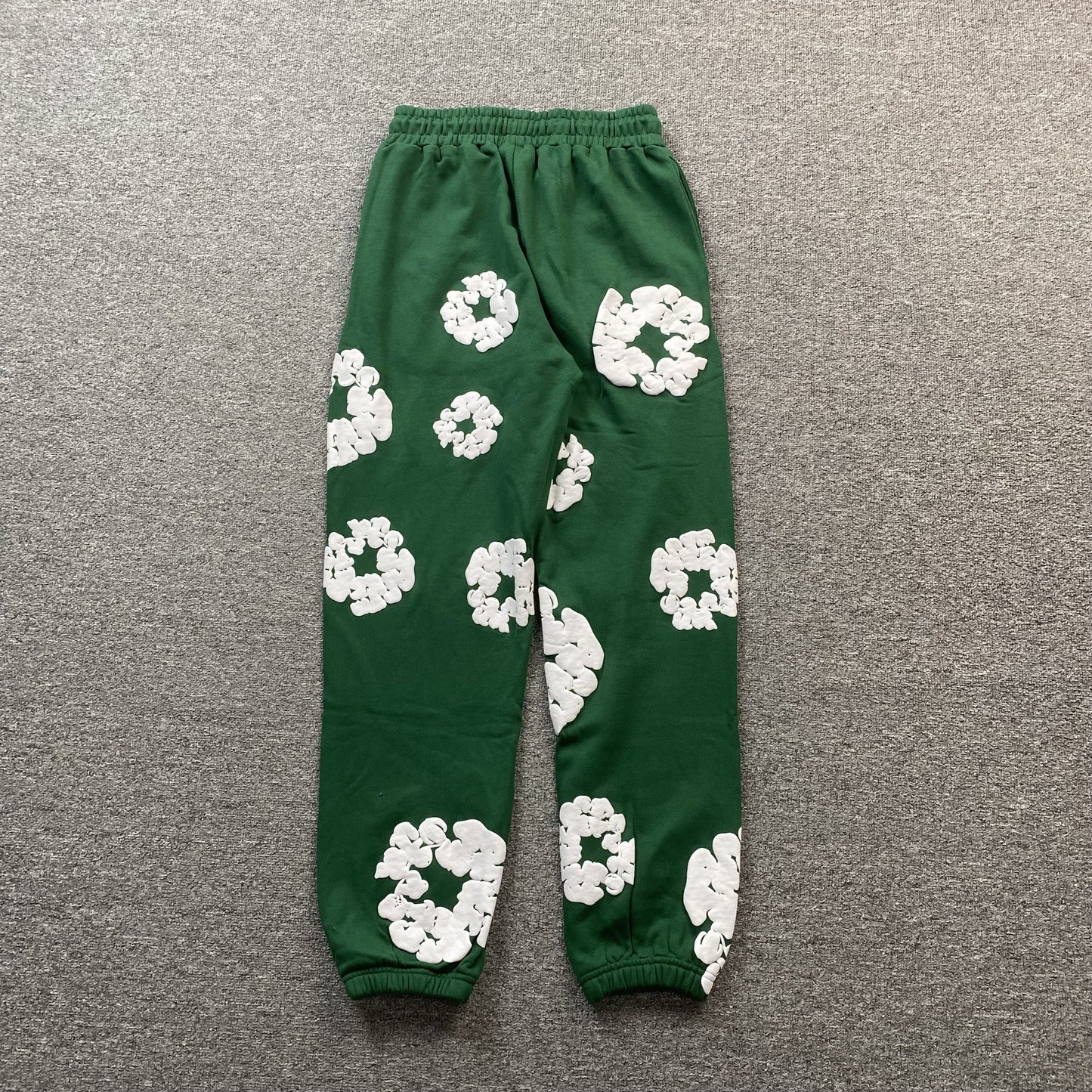 PANTALON DE SURVÊTEMENT EN COTON À MOTIFS DÉCHIRÉS VERT FONCÉ