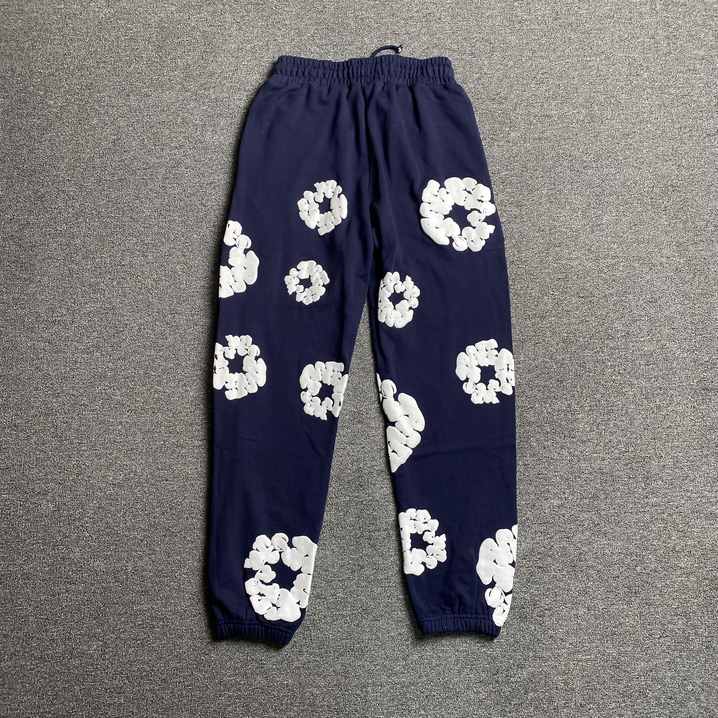 PANTALON DE SURVÊTEMENT EN DENIM TEARS COURONNE DE COTON MARINE