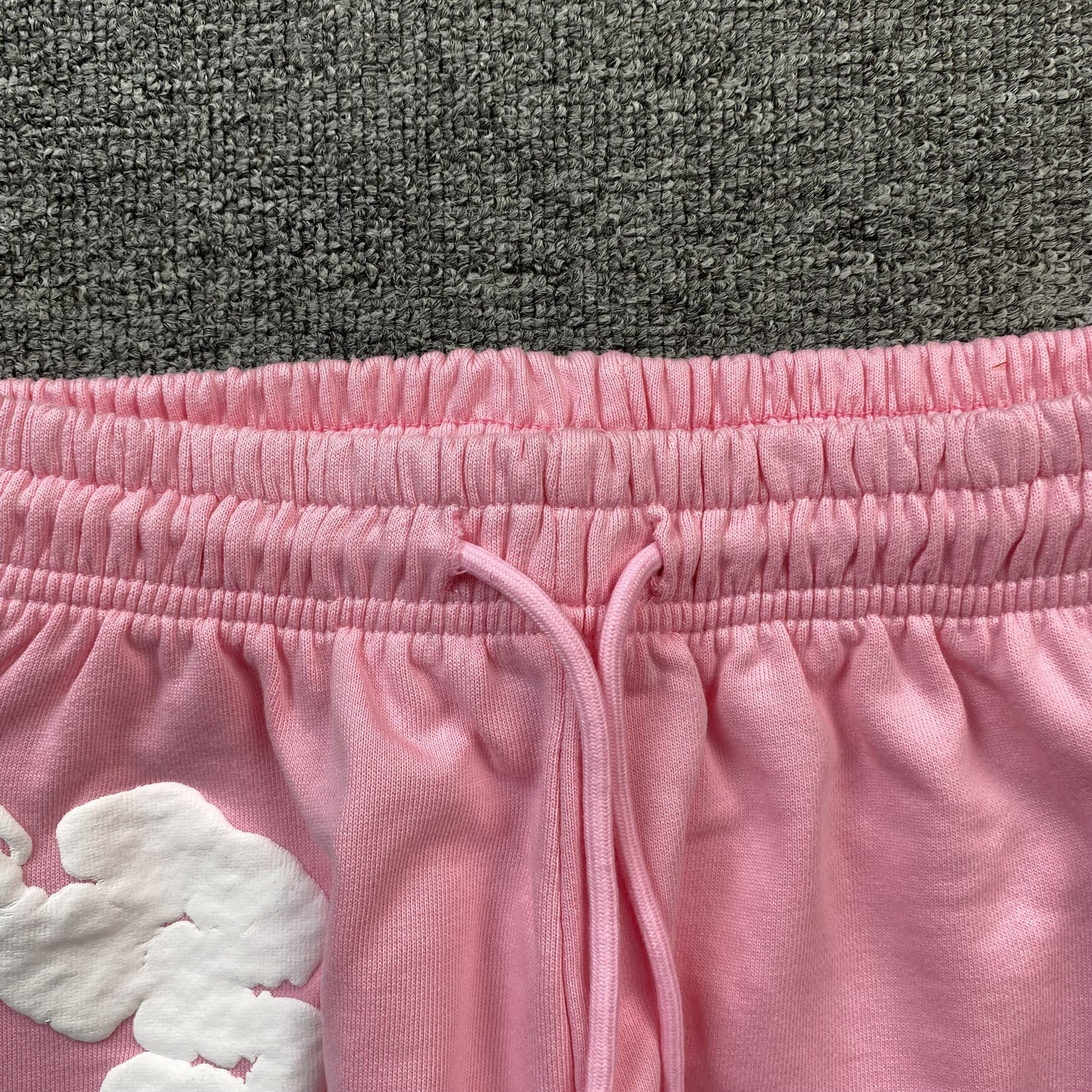 PANTALON DE SURVÊTEMENT ROSE EN COTON ET COURONNE DE JEAN LARMES