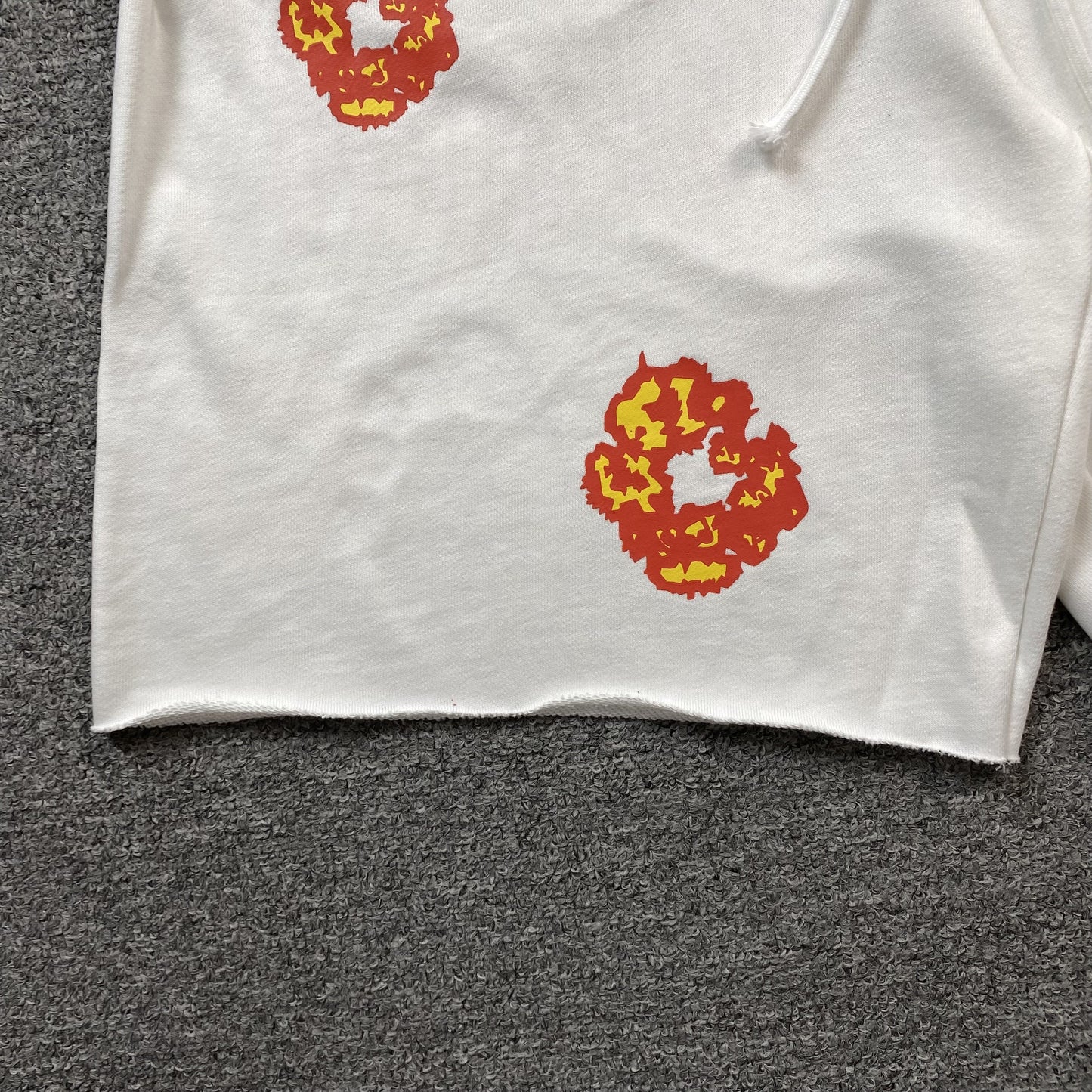 Short blanc en denim déchiré x Offset Cotton à couronne