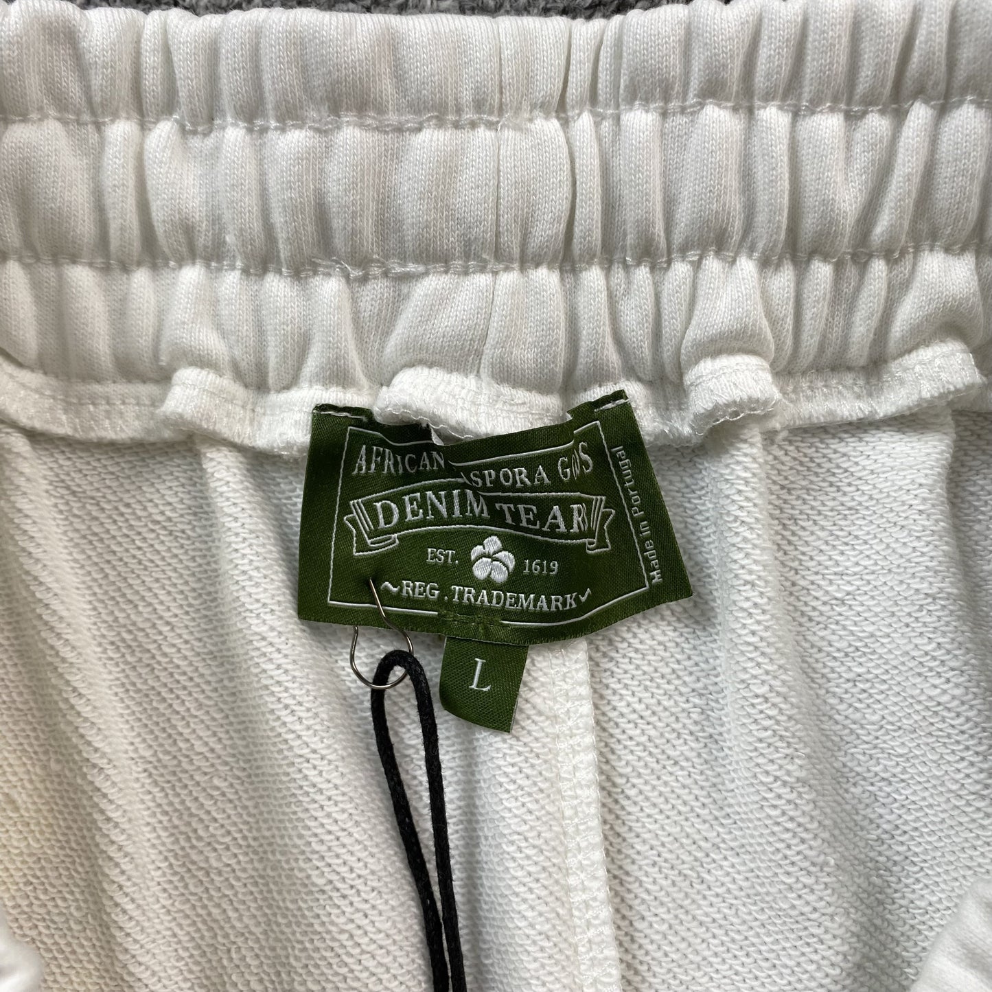 Short blanc en denim déchiré x Offset Cotton à couronne