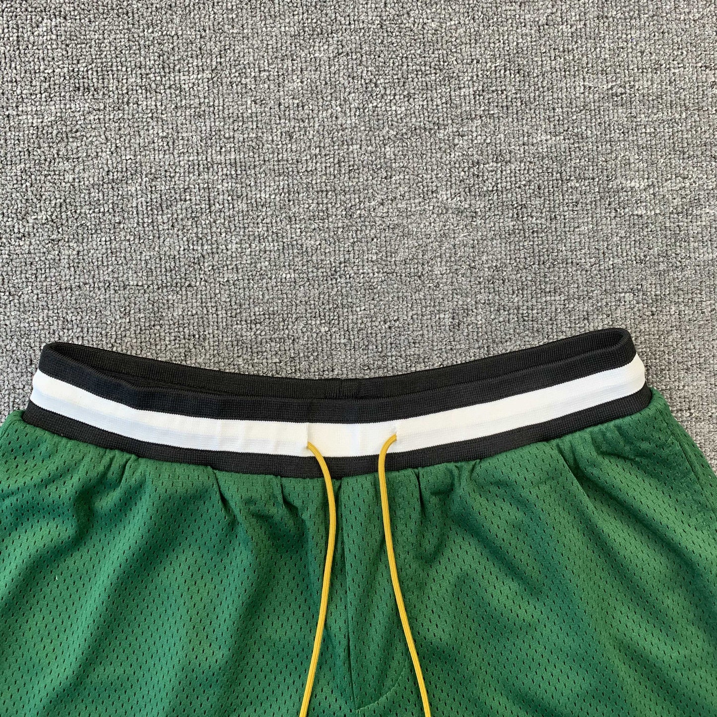 SHORT VERT AVEC LOGO RHUDE COURT