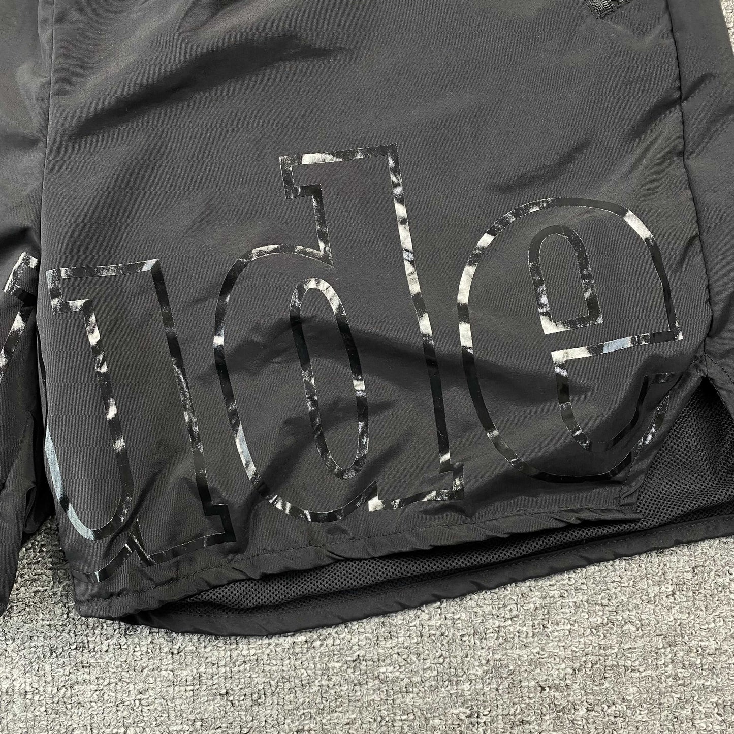 SHORT RHUDE AVEC LOGO RH NOIR SUR NOIR