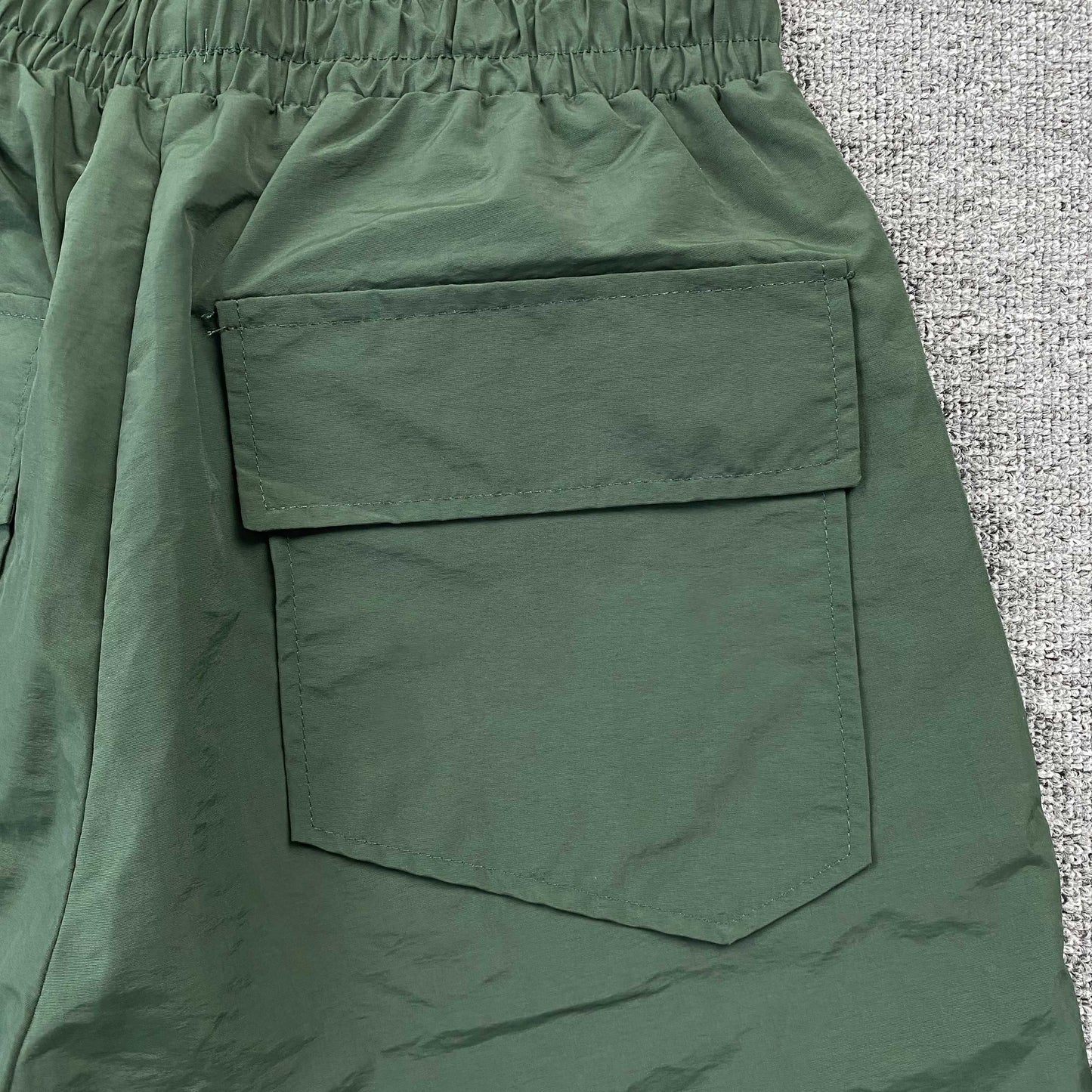 SHORT VERT RHUDE AVEC LOGO RH