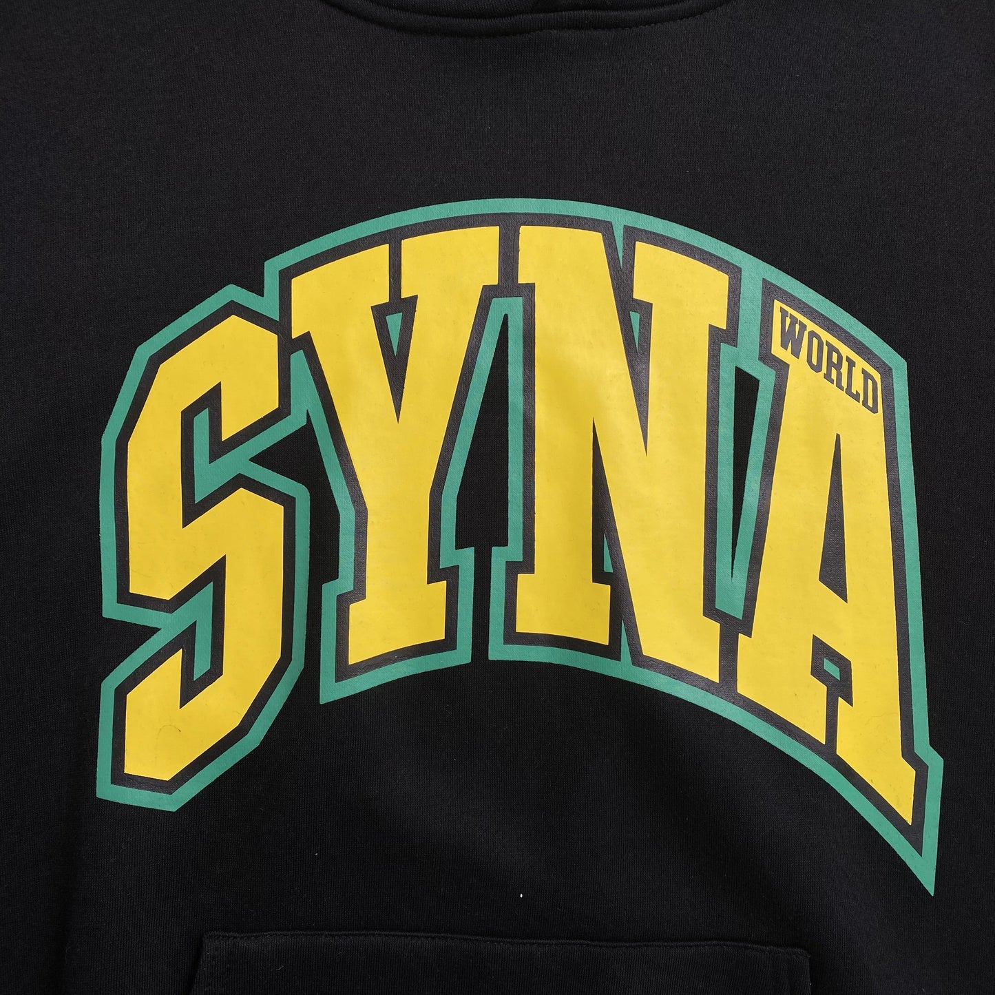 Sweat à capuche noir SYNA WORLD COLLEGE