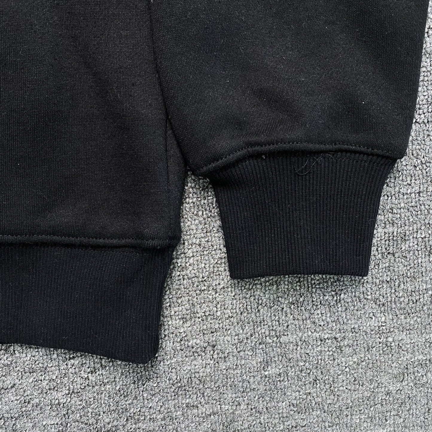 SWEAT À CAPUCHE SYNA WORLD NOIR