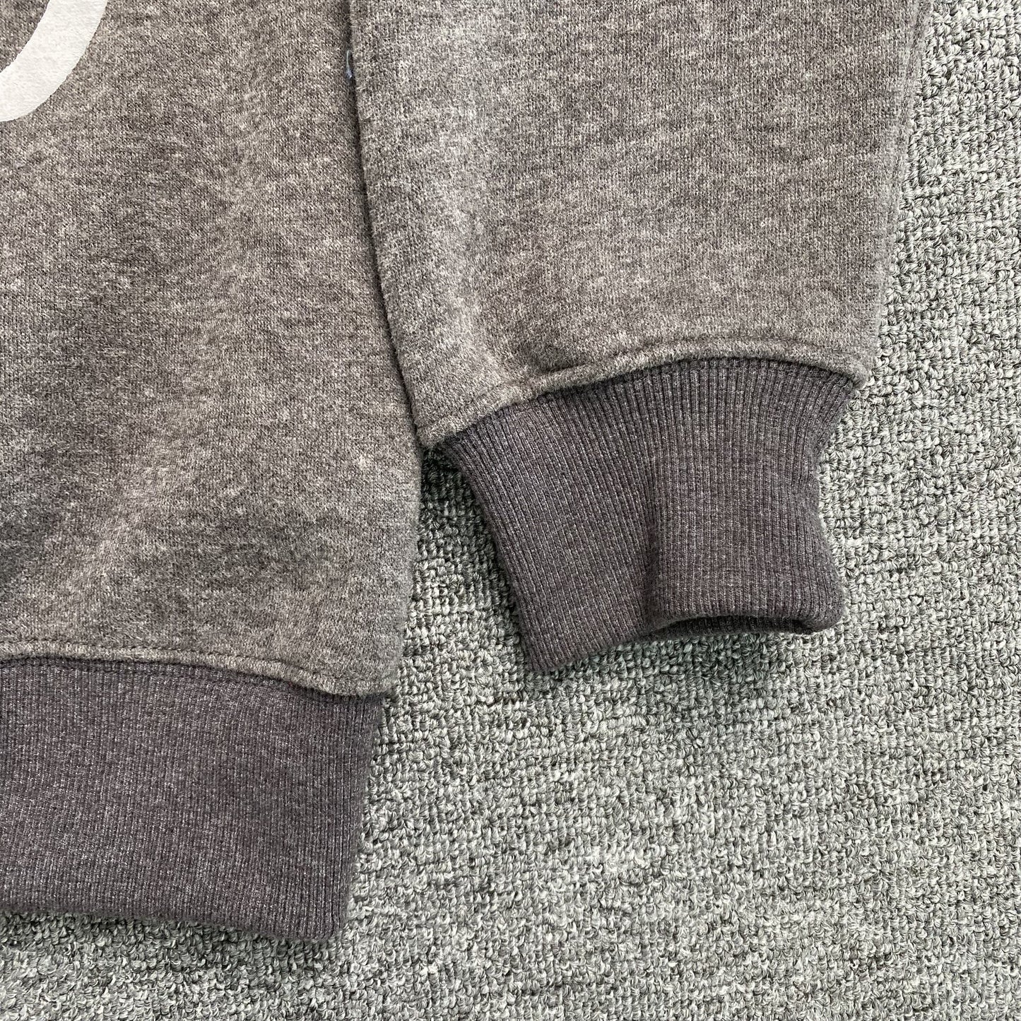 SWEAT À CAPUCHE SYNA WORLD GRIS