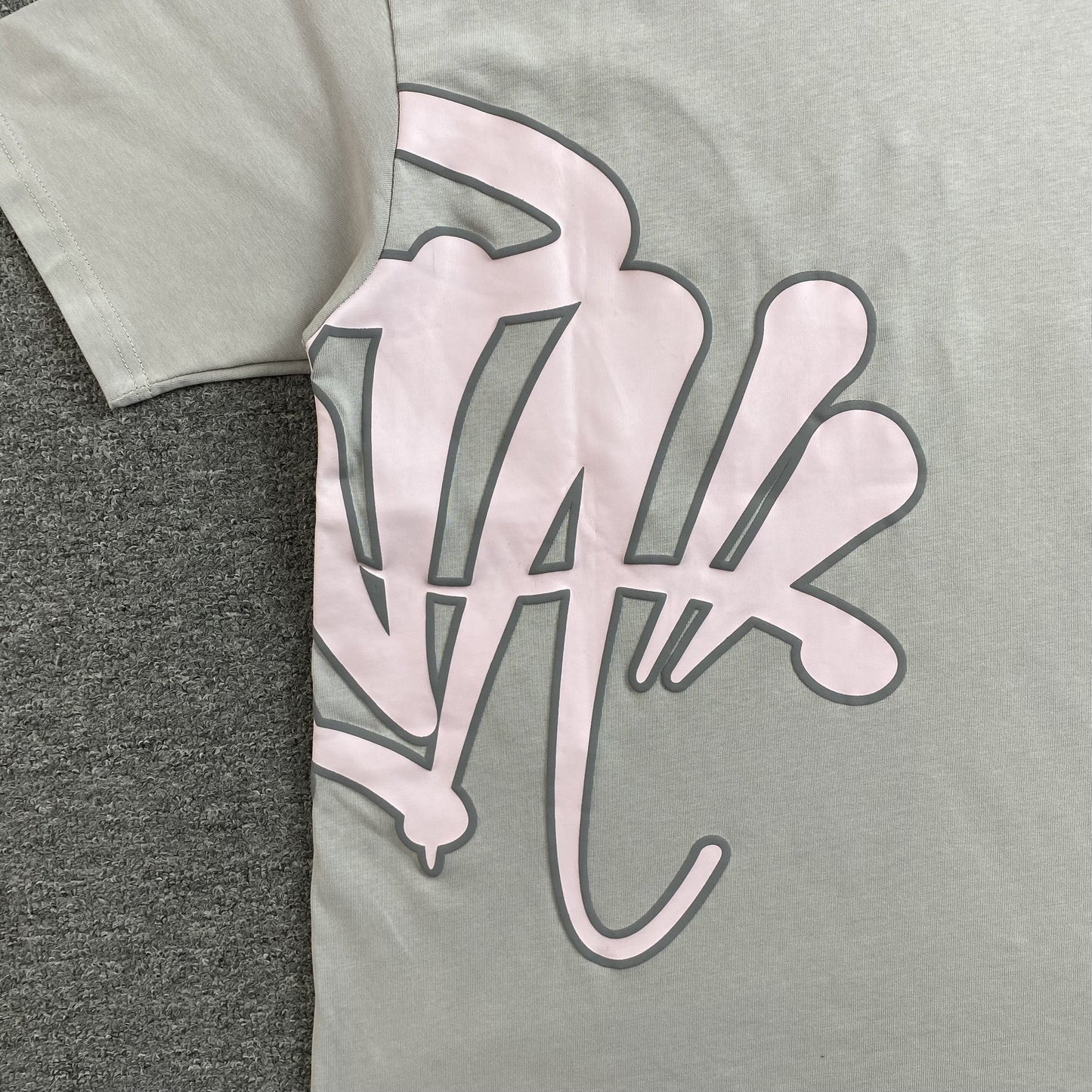 T-SHIRT SYNA WORLD GRIS ROSE