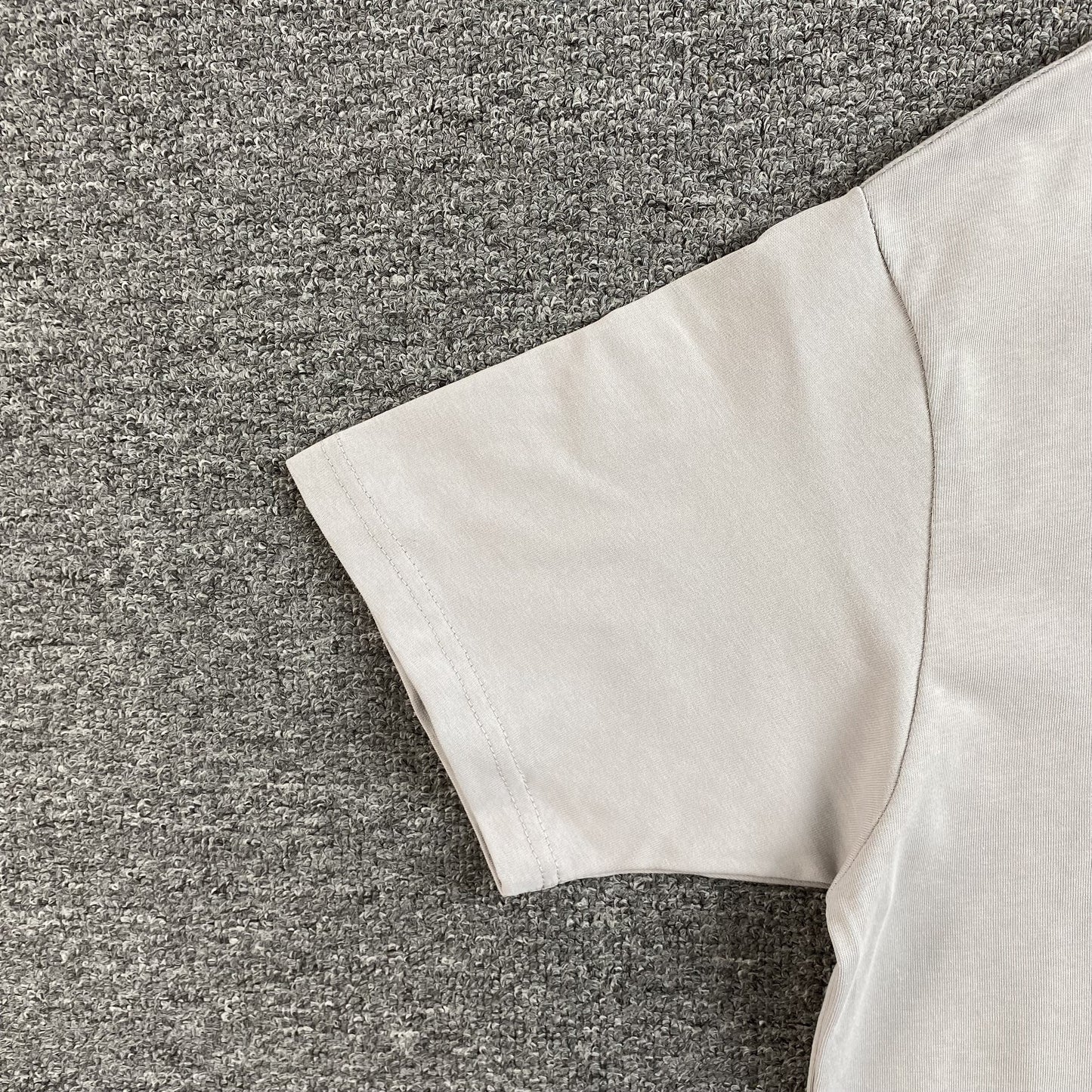 T-SHIRT SYNA WORLD GRIS ROSE