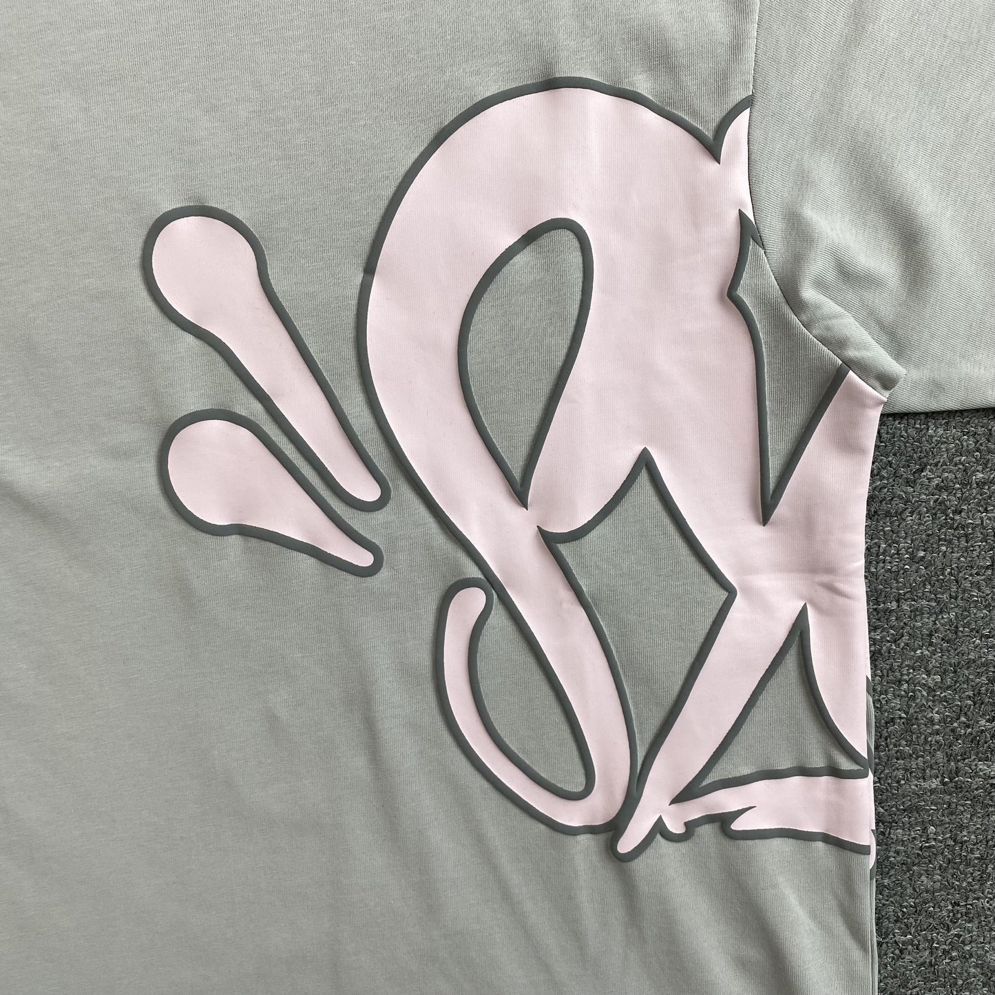 T-SHIRT SYNA WORLD GRIS ROSE