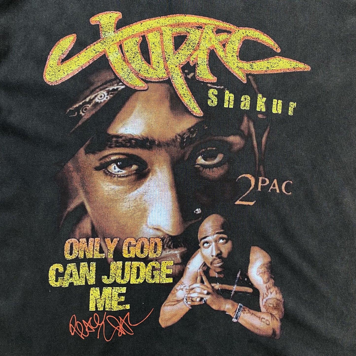 T-shirt graphique vintage Tupac gris foncé