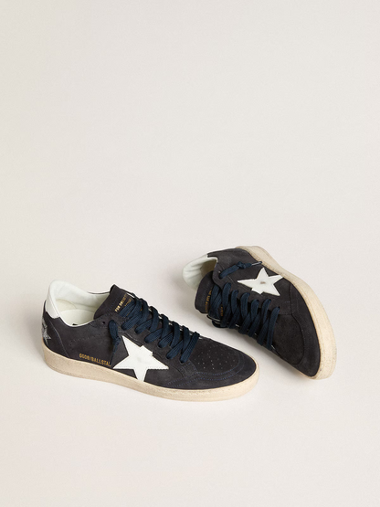 Golden Goose Ball Star – Daim bleu marine avec étoile blanche