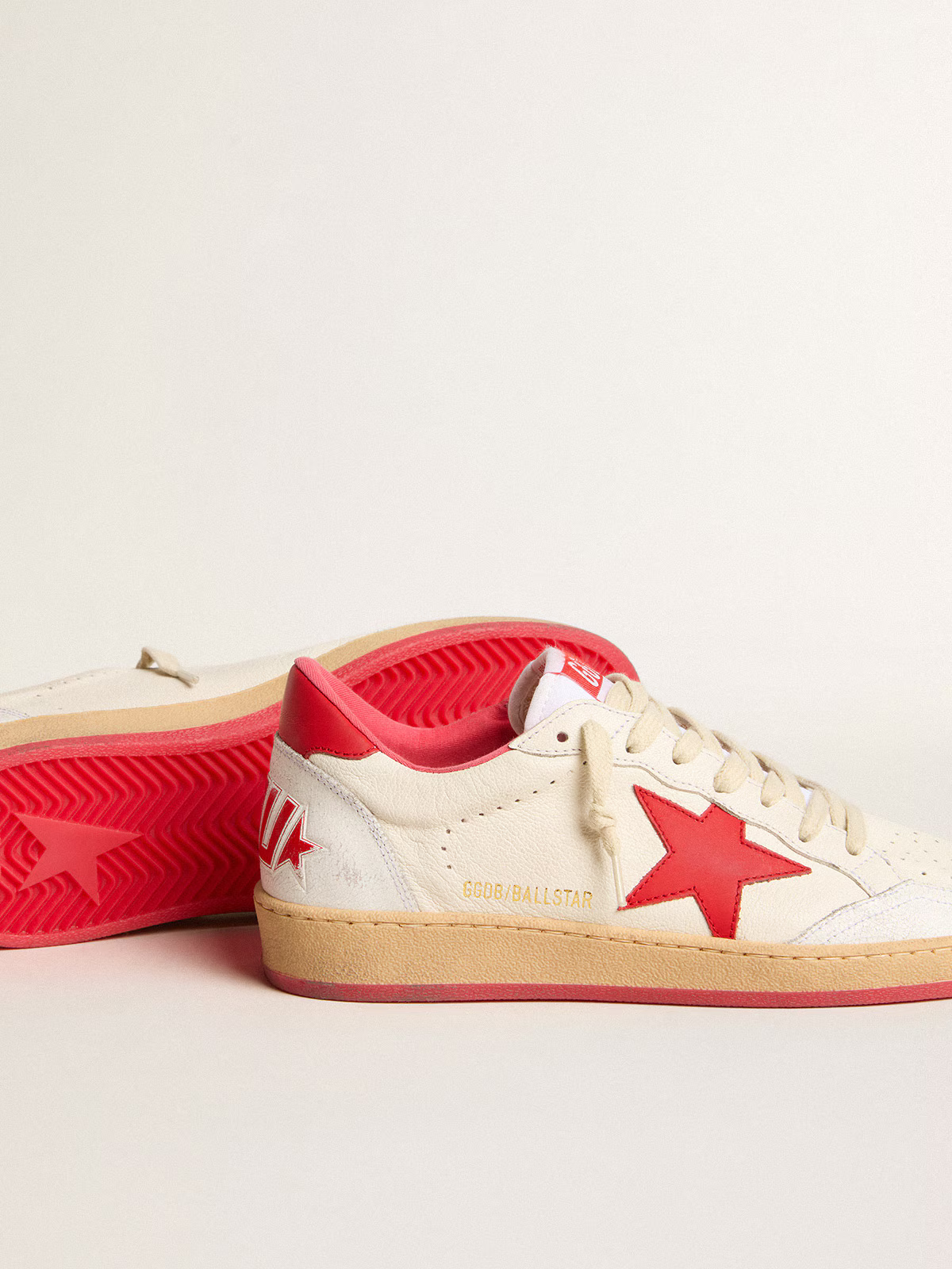 Baskets Golden Goose Ball Star – Crème et rouge