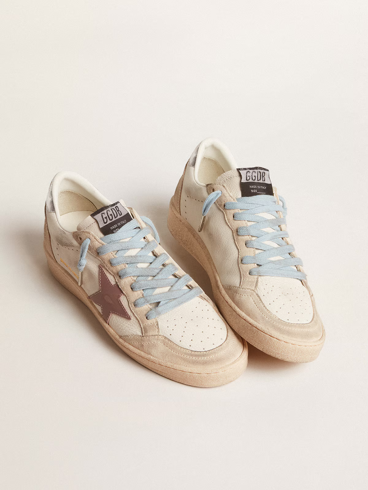Baskets Golden Goose Édition Limitée – Crème avec étoile rose