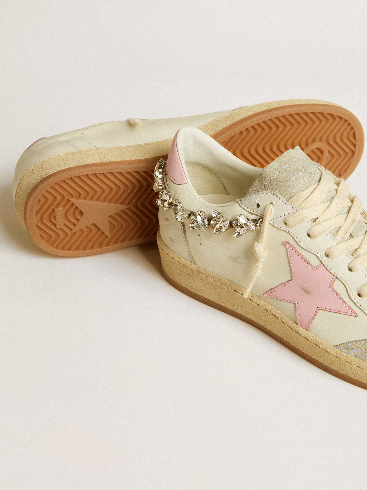 Baskets Golden Goose Stardan avec étoile rose et chaîne en cristal