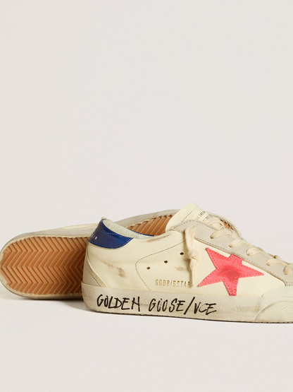 Golden Goose Super-Star – Ivoire avec étoile fuchsia