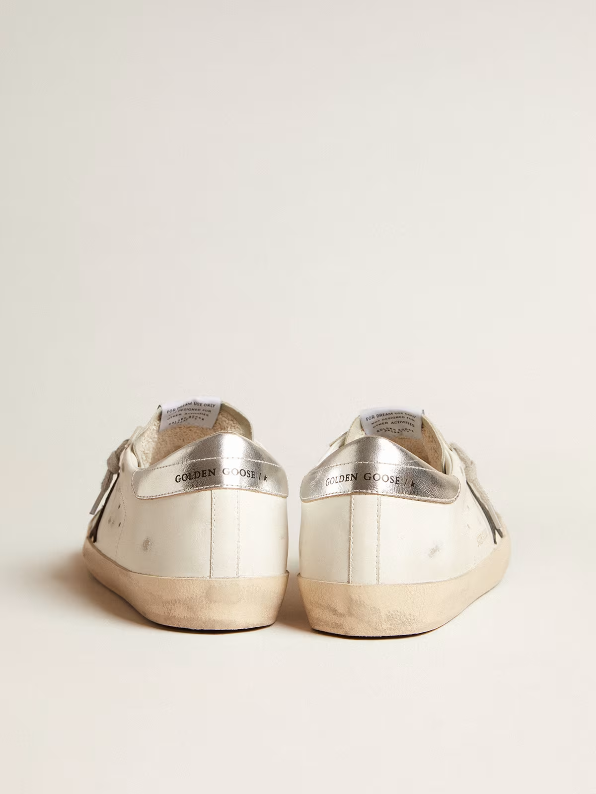 Baskets Golden Goose Super-Star blanches et noires