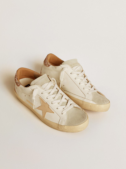 Golden Goose Superstar – Cuir blanc avec talon à paillettes roses