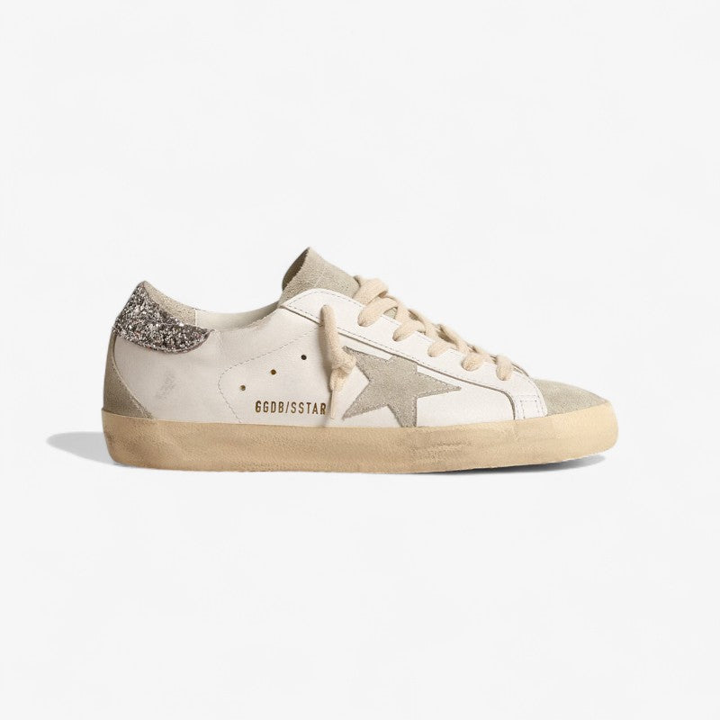 Golden Goose Superstar – Cuir blanc avec talon à paillettes argentées