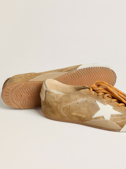 Baskets Golden Goose TrueStar en daim beige
