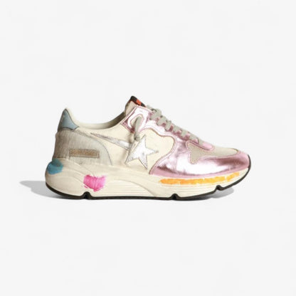 Baskets à semelle de course rose laminée avec étoile argentée