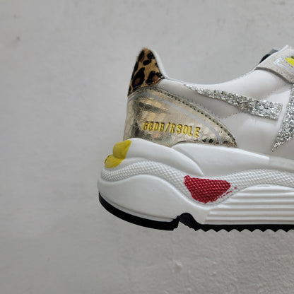 Baskets à semelle de course en daim avec paillettes et imprimé léopard
