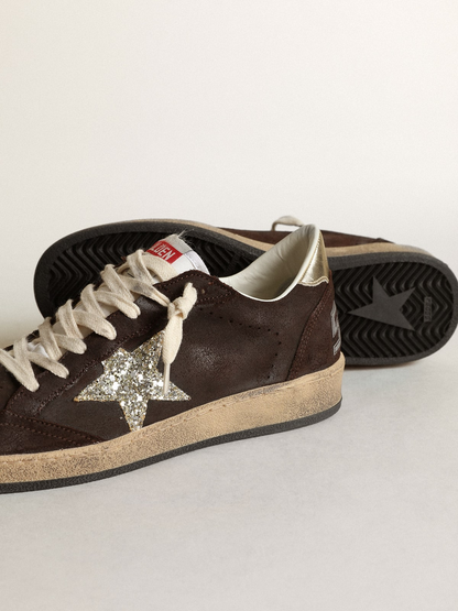 Sneaker Ball Star En Daim Marrone Con Stella En Glitter Platino E Linguetta En Nylon Bianco