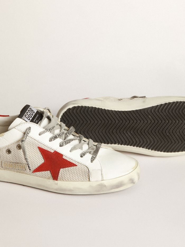 Baskets Superstar blanches en cuir avec étoile rouge