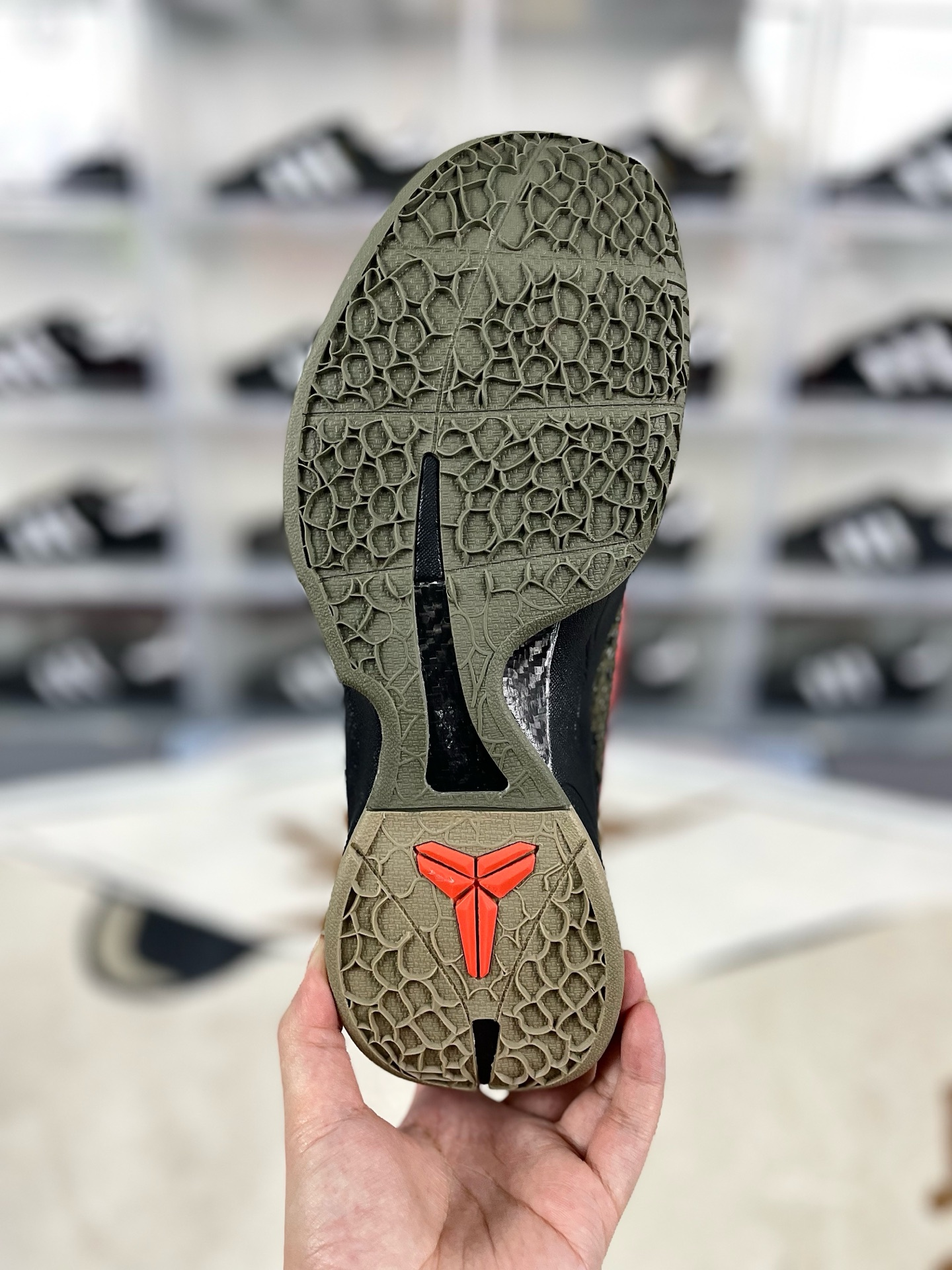 Nike Zoom Kobe 6 Protro « Camouflage italien » : Une opération secrète dans le luxe