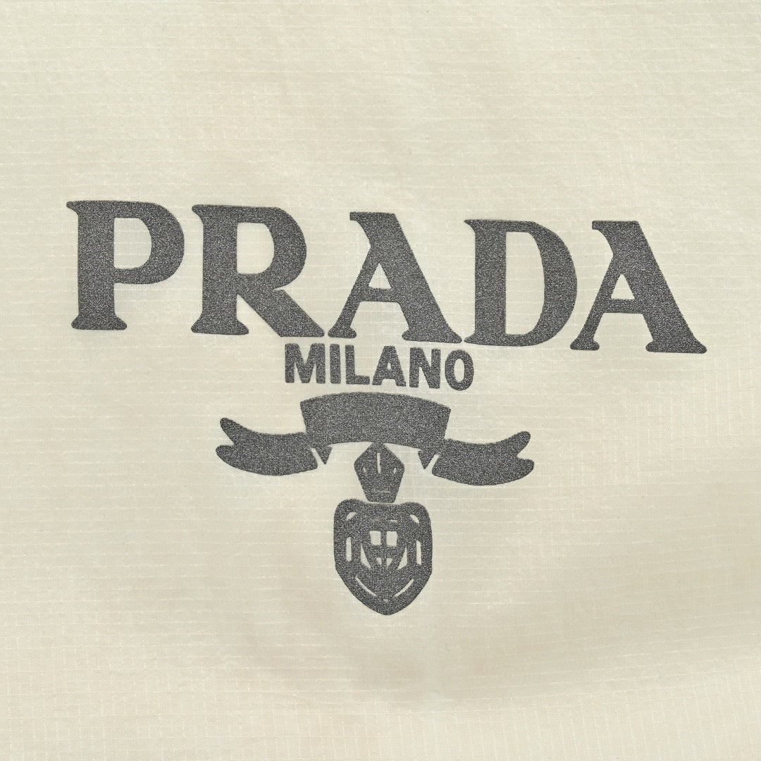Veste légère à capuche Prada
