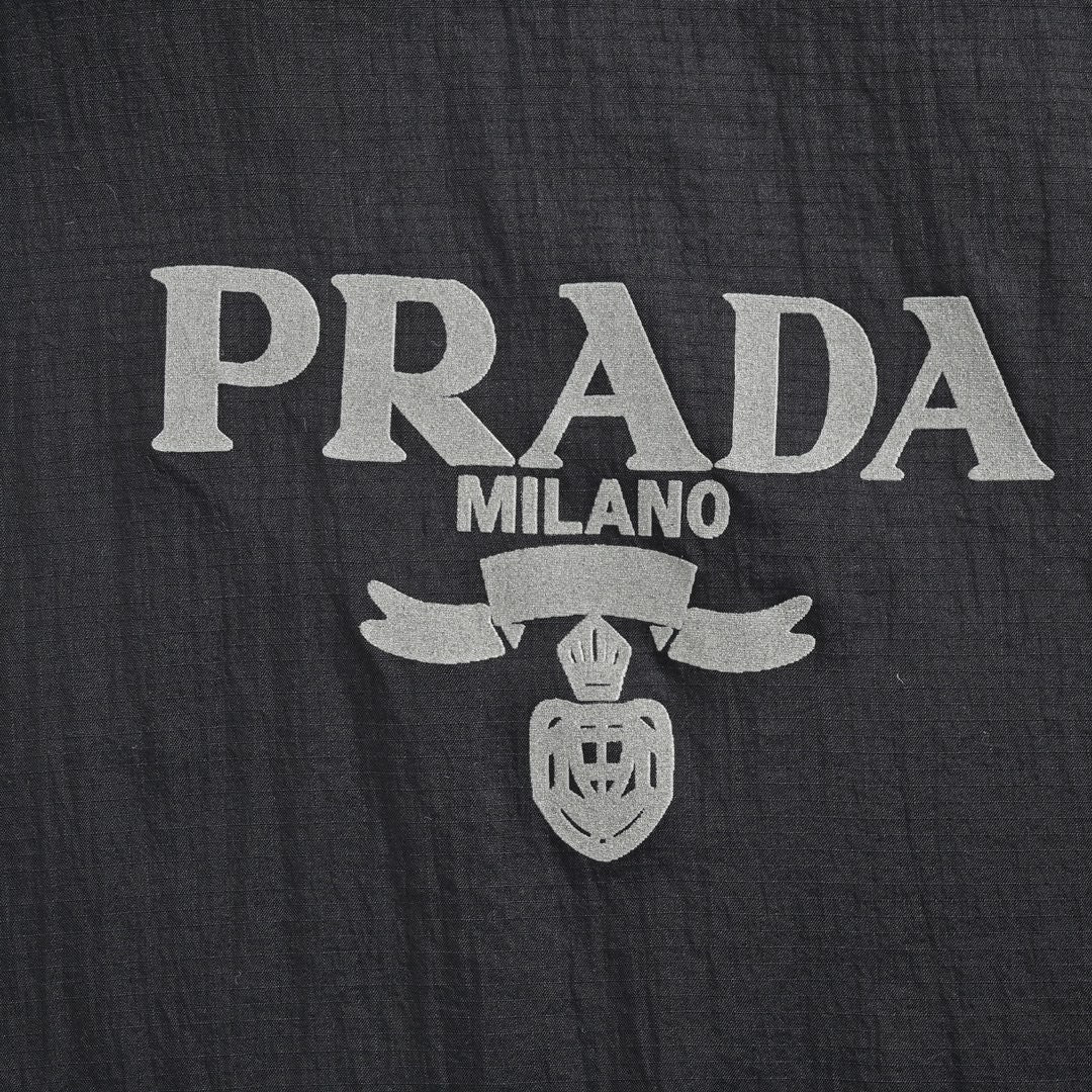 Veste légère à capuche Prada - Noire