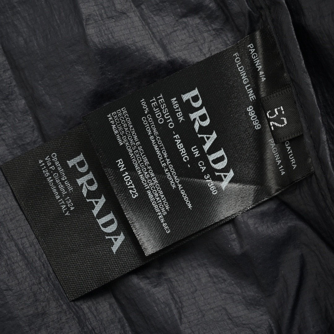 Veste légère à capuche Prada - Noire