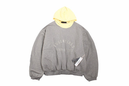Sweat à capuche Fear of God Essentials - Gris avec capuche jaune