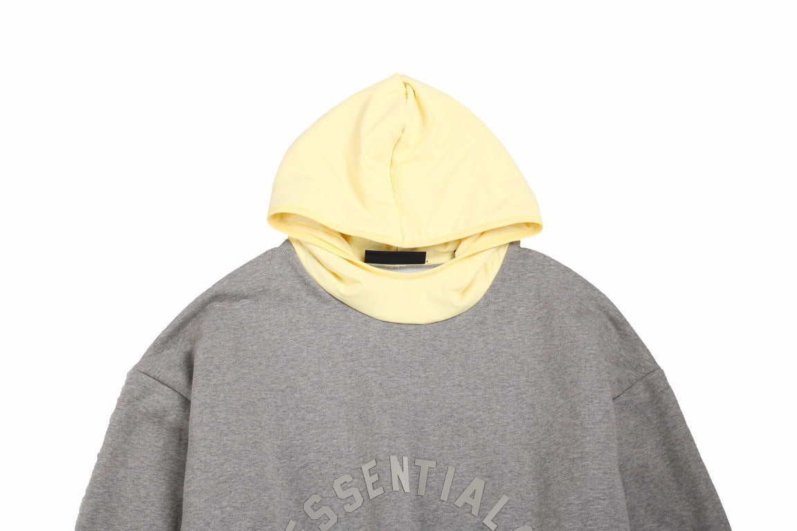 Sweat à capuche Fear of God Essentials - Gris avec capuche jaune