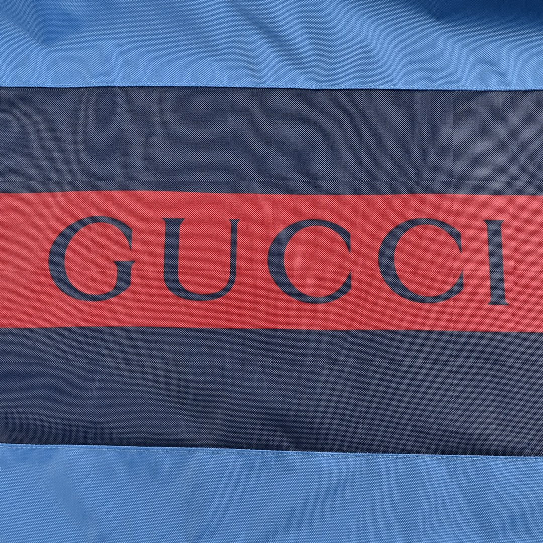 Veste à capuche bleue Gucci