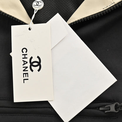Veste à capuche bicolore Chanel