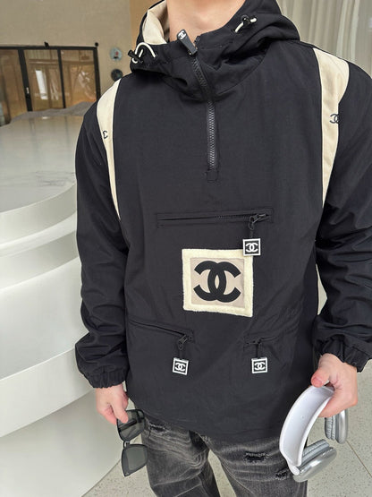 Veste à capuche bicolore Chanel