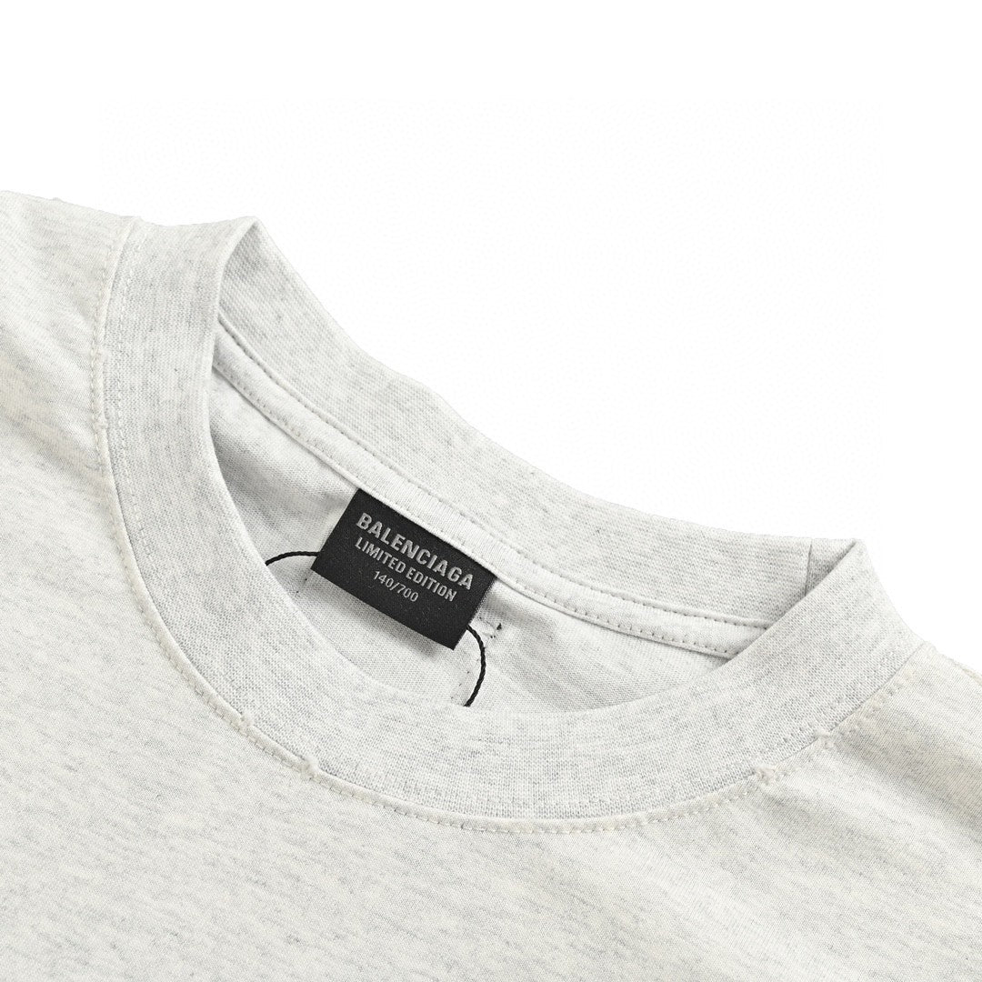 T-shirt graphique Balenciaga à logo rouge (gris)